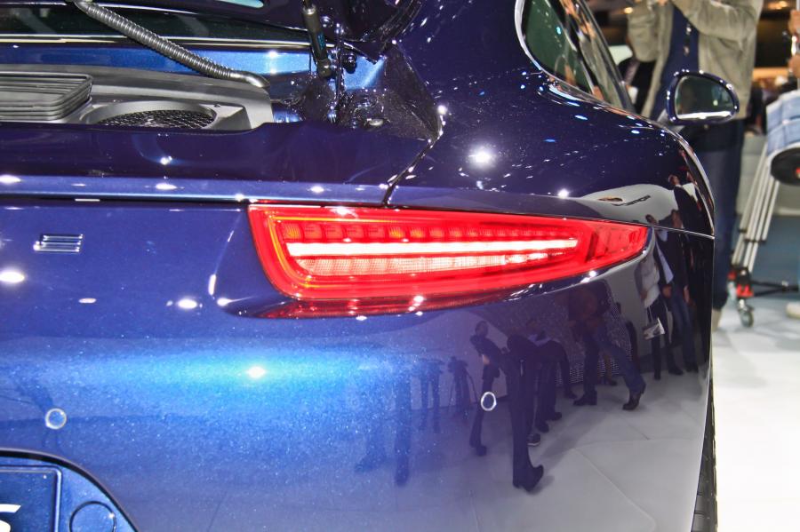  Porsche 911 Carrera 2011 года  (фото 37 из 47)